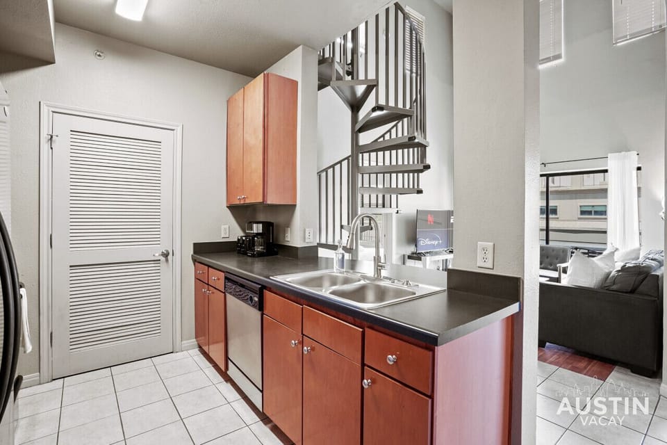 Fully equipped kitchen with all the essentials plus dishwasher