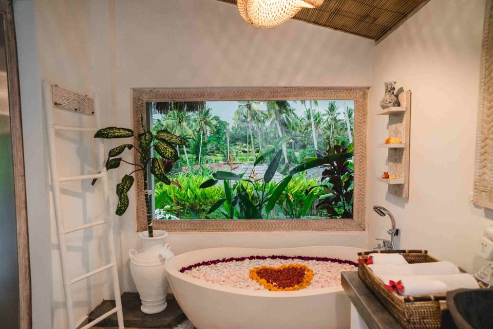 Indoor spa tub