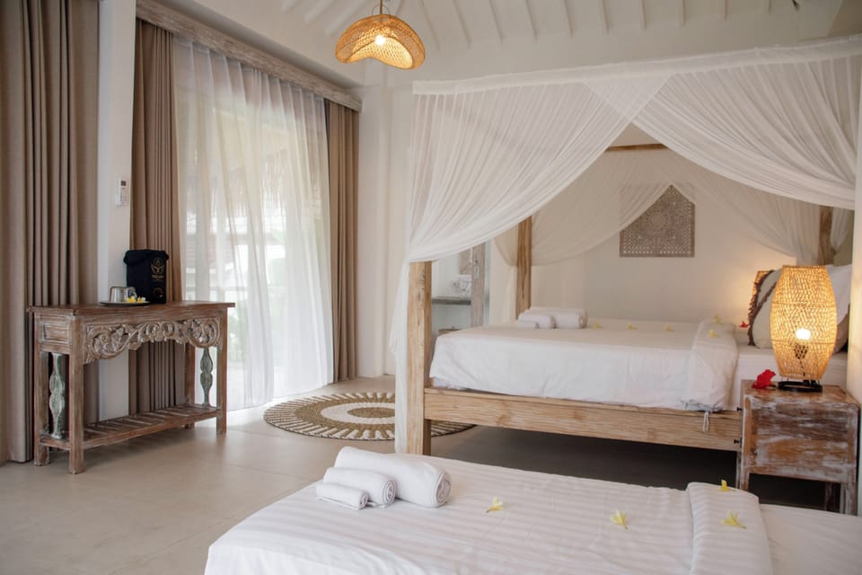 Deluxe Villa, 1 King Bed, Garden View | Free WiFi, bed sheets