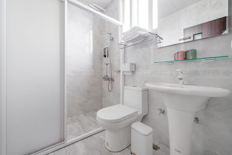 Deluxe Double Room with Terrace | Bathroom | Shower, hair dryer, slippers, towels