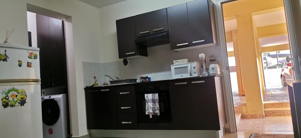 Apartment | Private kitchen | Fridge, microwave, oven, stovetop