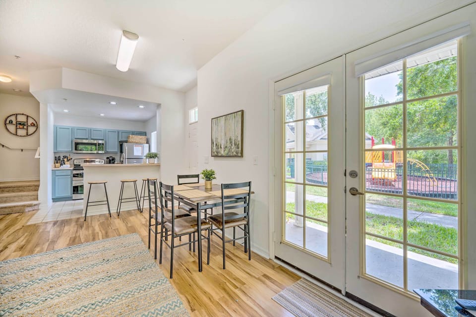 Dining Area | Dishware & Flatware