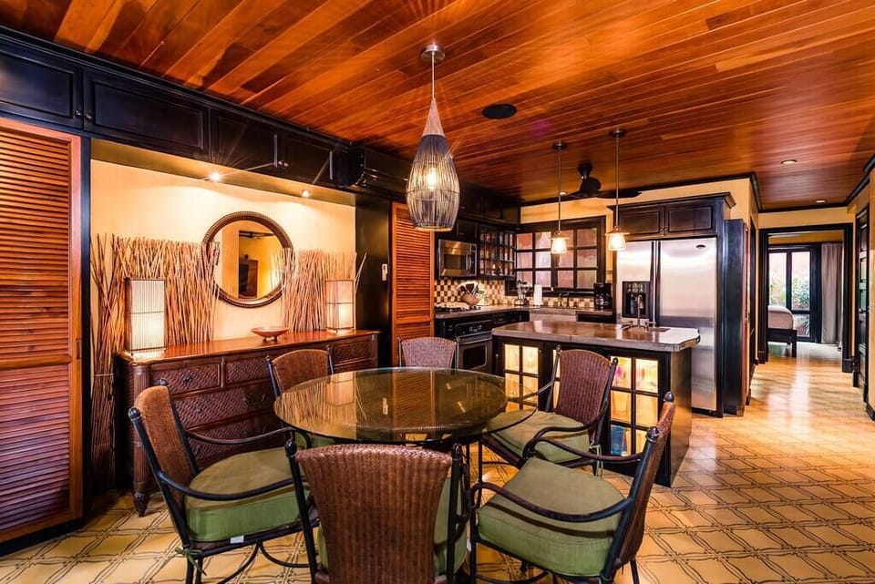 Indoor eating area