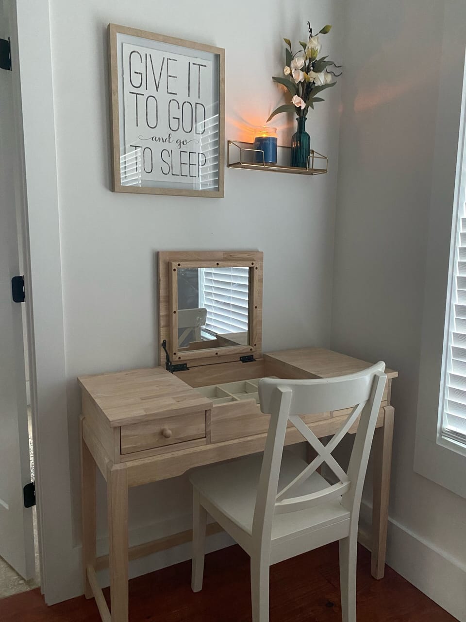 Desk AND a Vanity!!