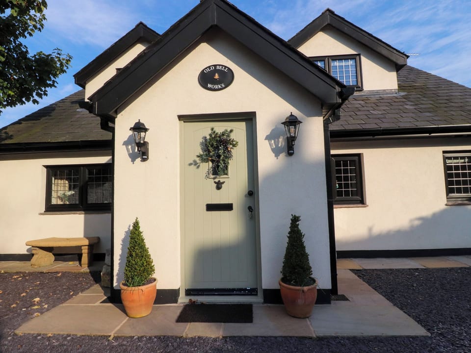 Cottage | Exterior detail
