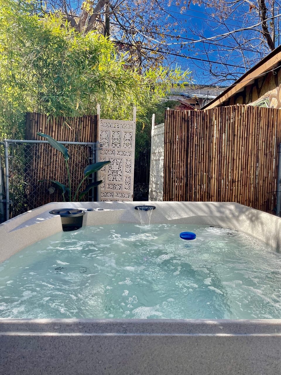 Outdoor spa tub