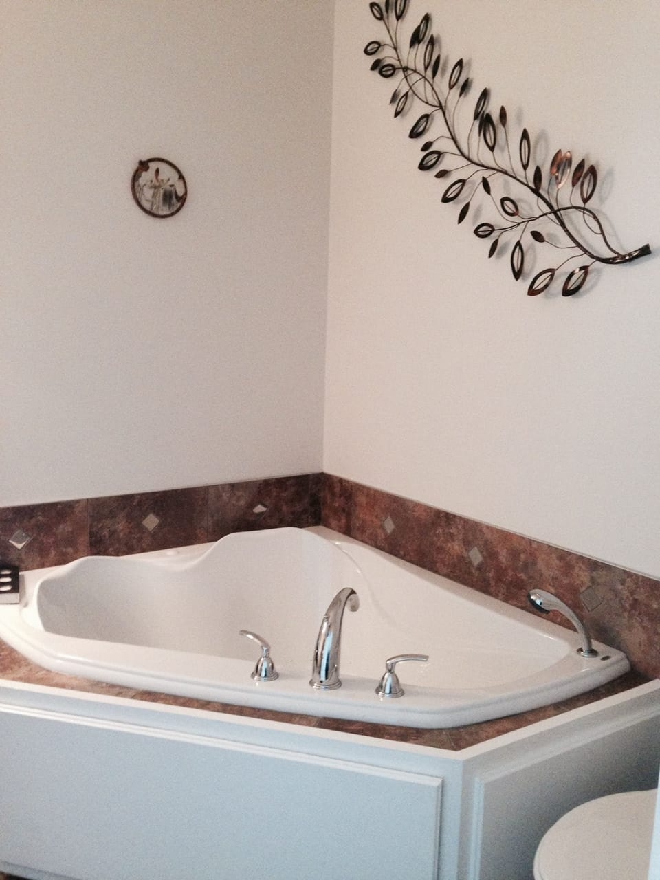 Jetted tub