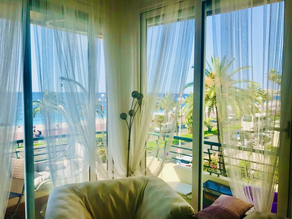 Seating room with panoramic sea views