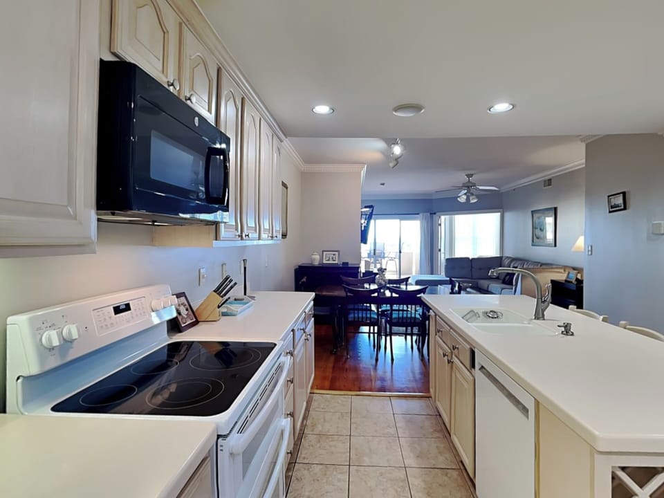 Full Kitchen
