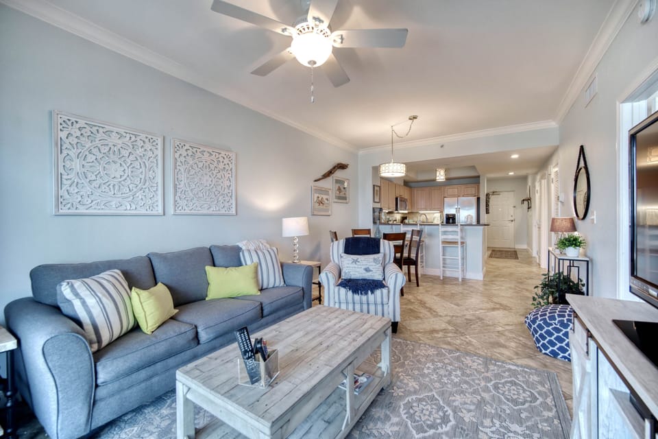 Crystal Tower, 2 Bedroom 2 Bathroom, sleeps 6. Managed by Island Rentals.