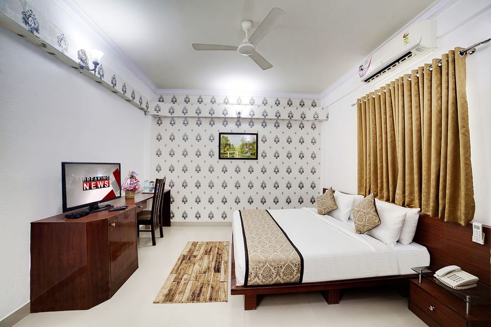 Egyptian cotton sheets, premium bedding, minibar, in-room safe