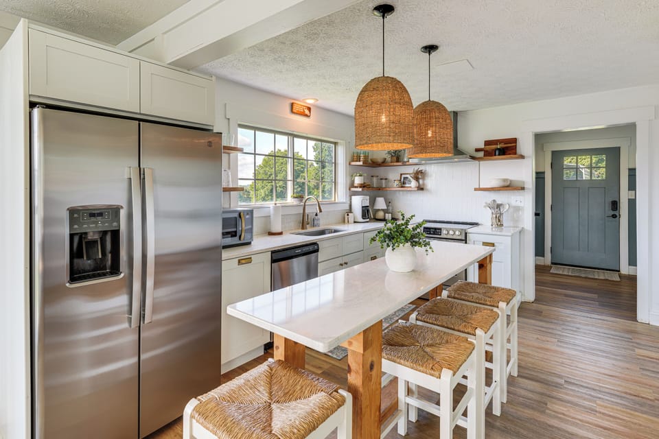 Kitchen | Cooking Basics Provided