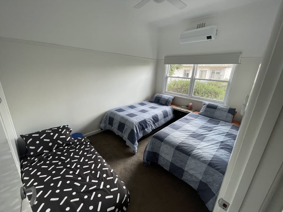 Bedroom 3- 2 King Single beds.
Upon request a single floor mattress can be added