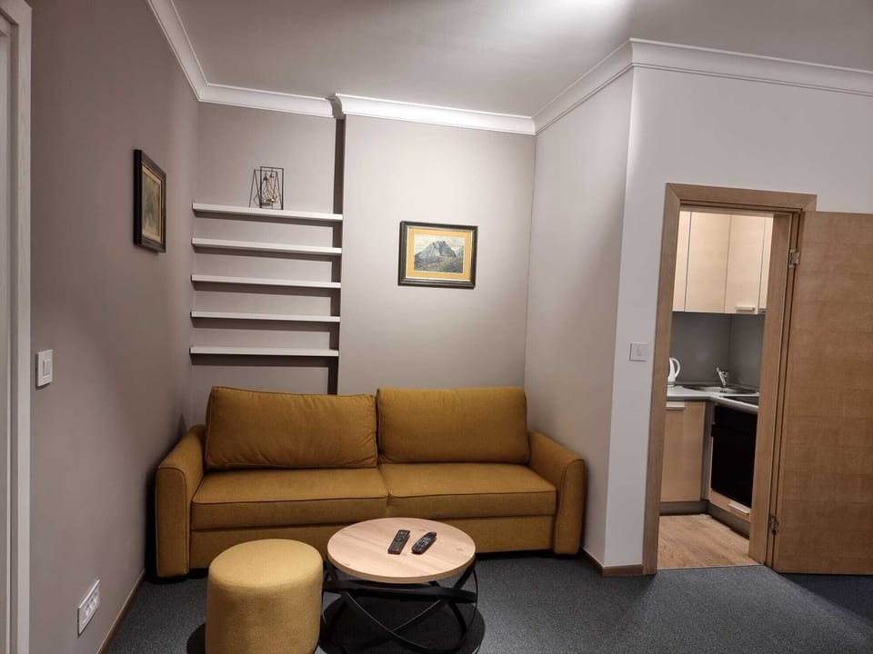City Apartment, 1 Bedroom, Annex Building | Premium bedding, minibar, in-room safe, soundproofing