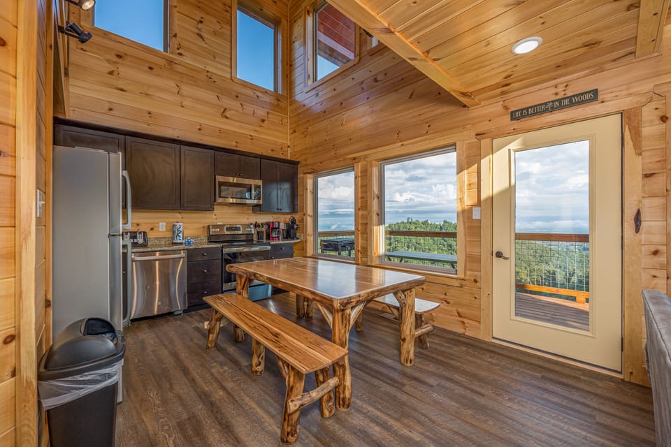 Fully equipped kitchen has regular and k cup coffee makers