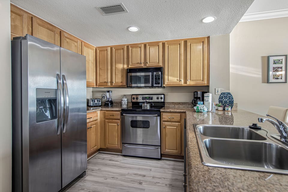Fully Stocked Kitchen