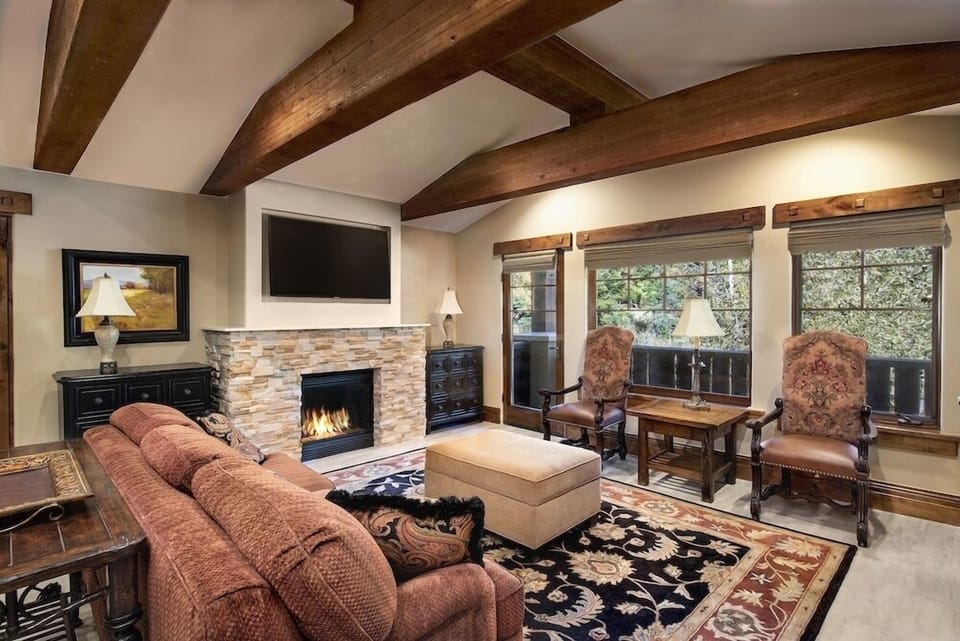 Furniture, Living Room, Indoors, Room, Couch