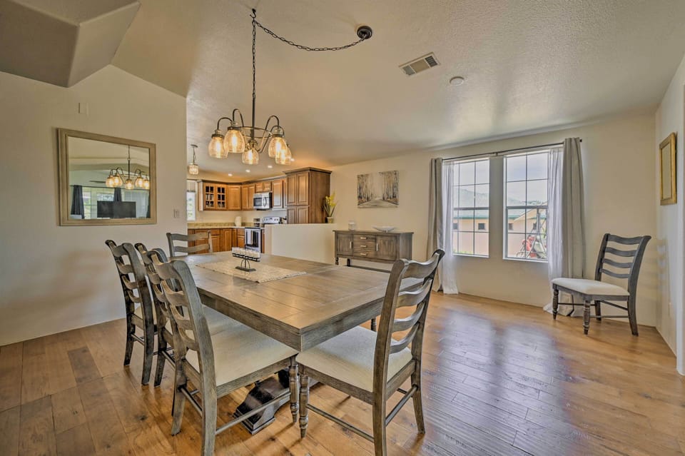 Dining Area | High Chair Provided