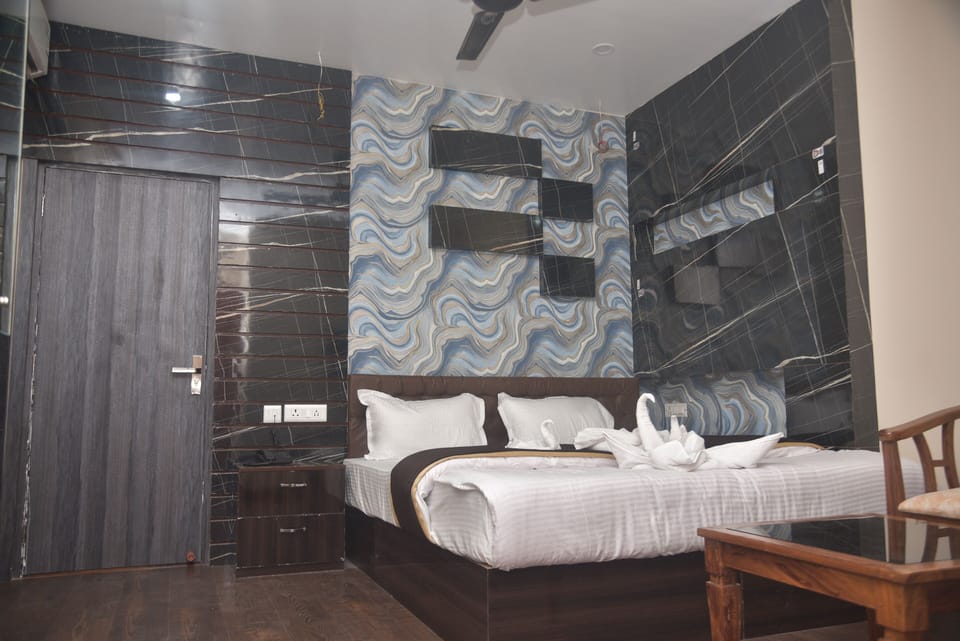 Premium bedding, free WiFi, bed sheets