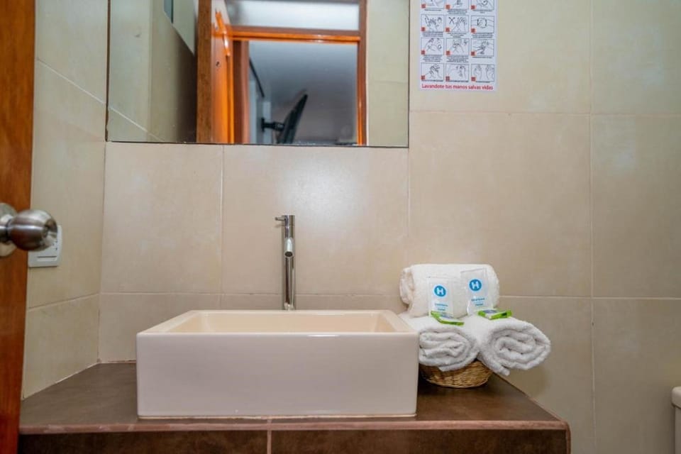 Shower, towels