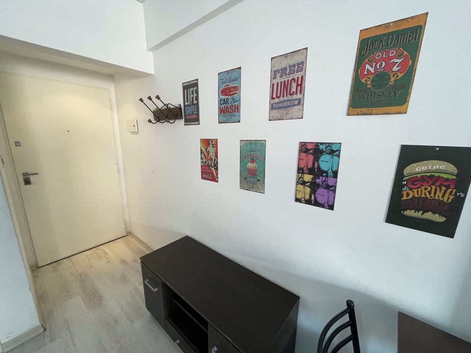 Apartment, 1 Bedroom, Smoking, Balcony | Living area