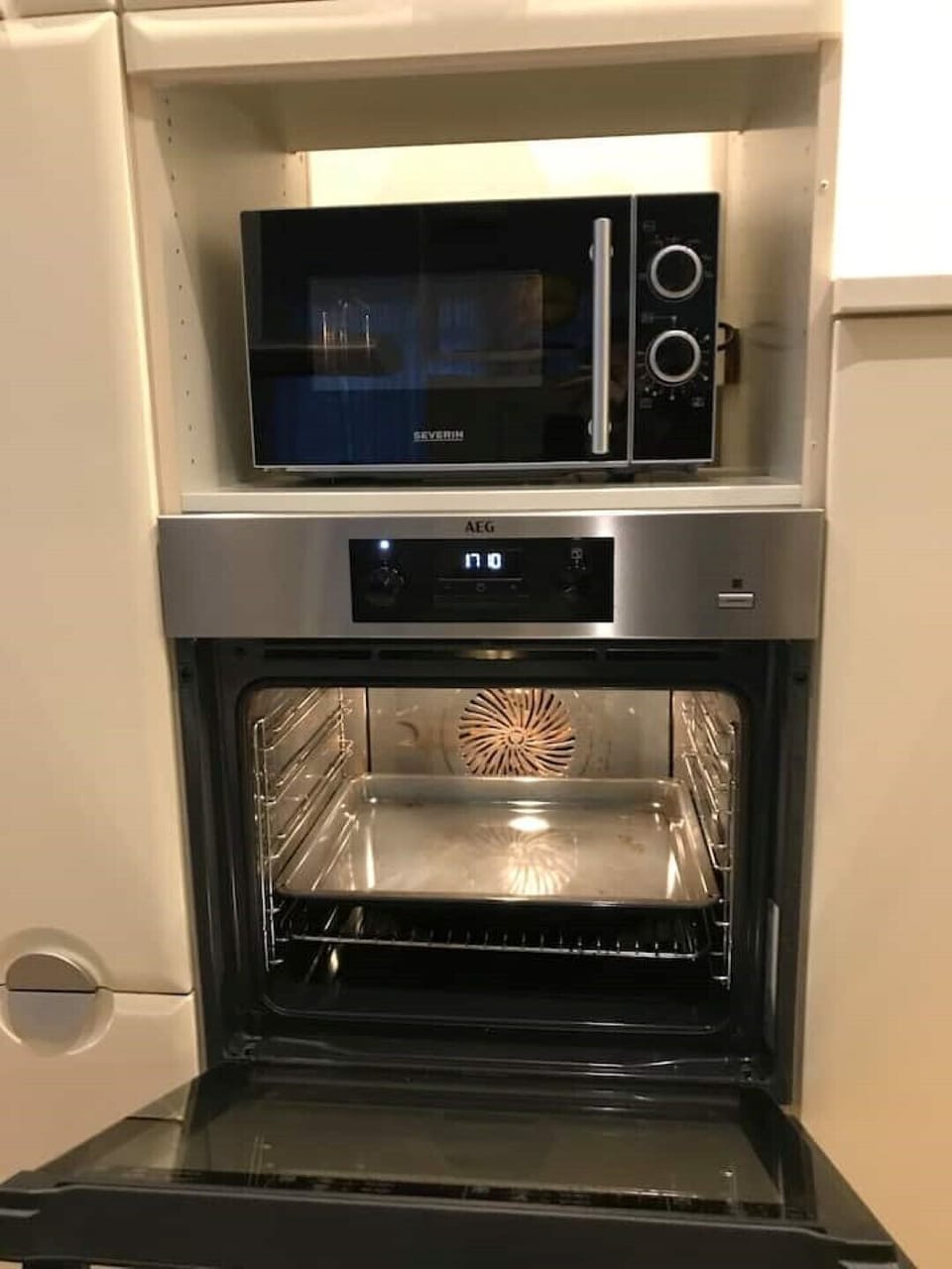 Microwave