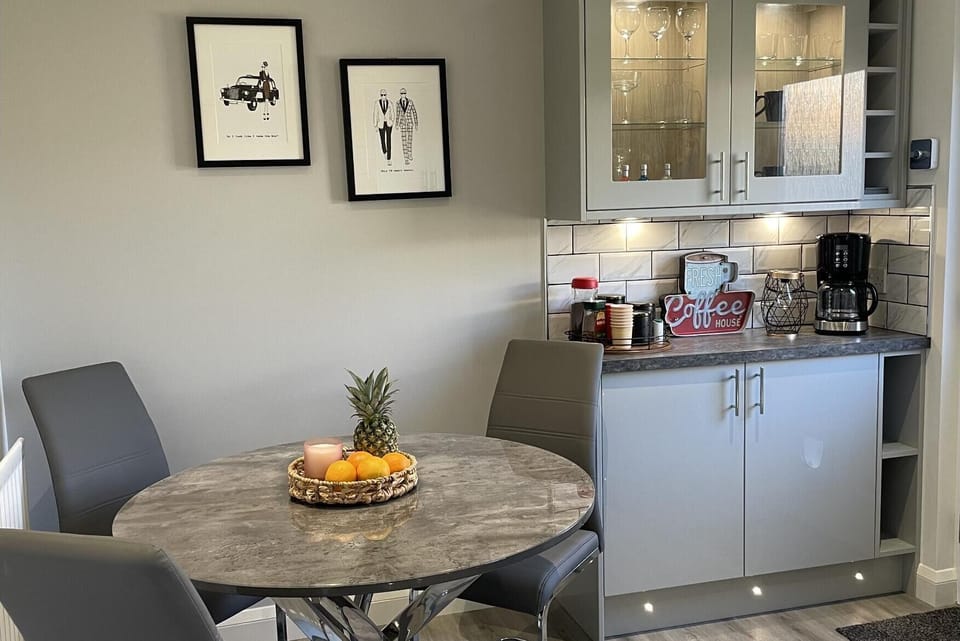 House | Dining