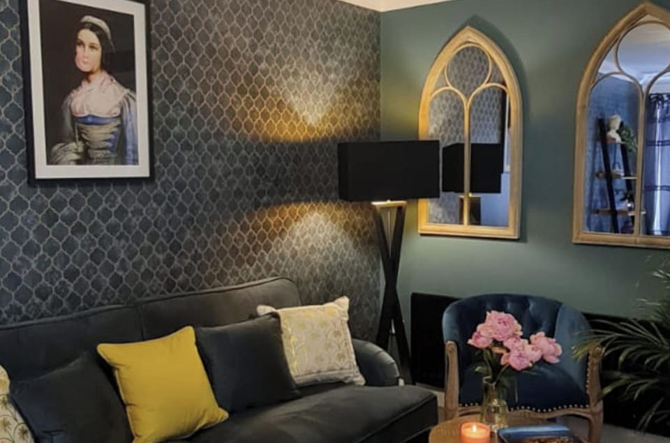 30-inch TV with digital channels