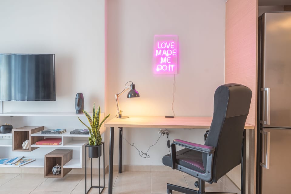 City Double Room | Individually decorated, individually furnished, desk, laptop workspace