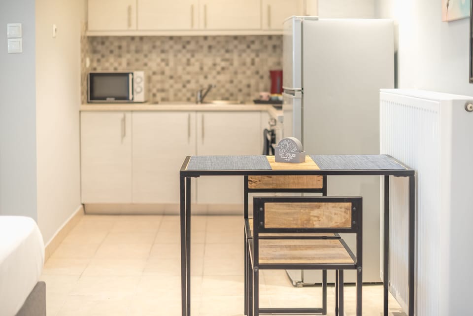 City Double Room | Individually decorated, individually furnished, desk, laptop workspace