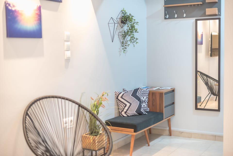 City Double Room | Individually decorated, individually furnished, desk, laptop workspace
