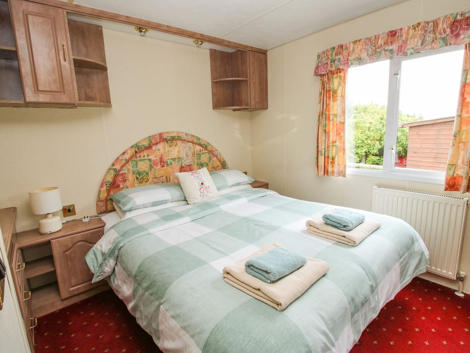 4 bedrooms, individually decorated, individually furnished, free WiFi