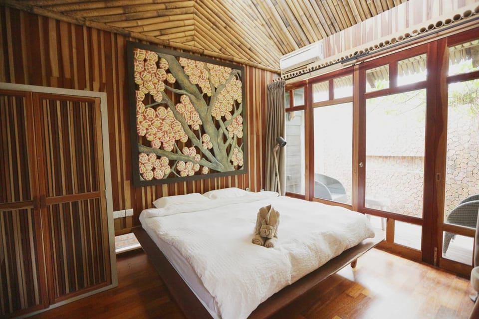 The Plum Blossoms (Chalet)
