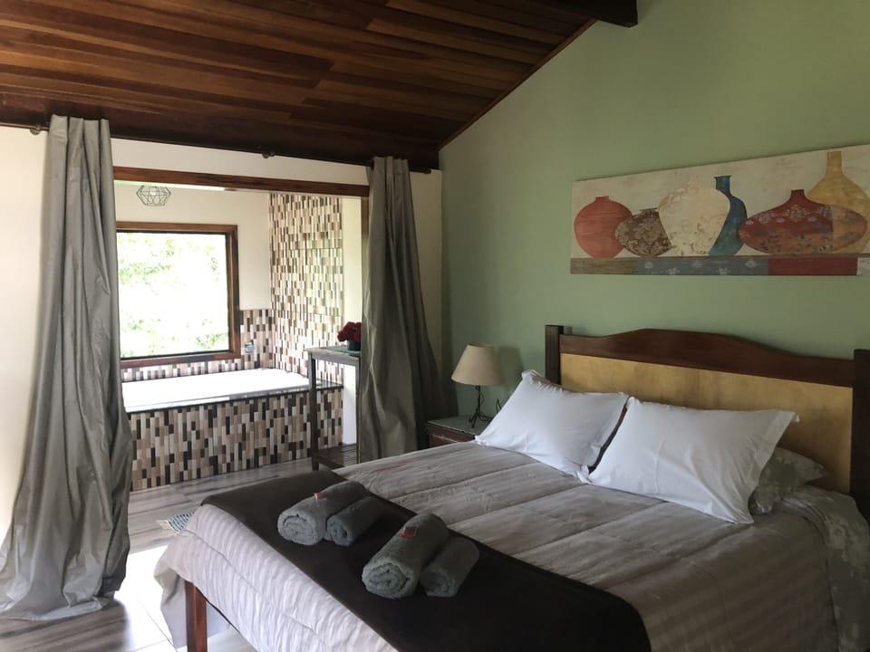 Chalé Verde | Minibar, iron/ironing board, WiFi (free)