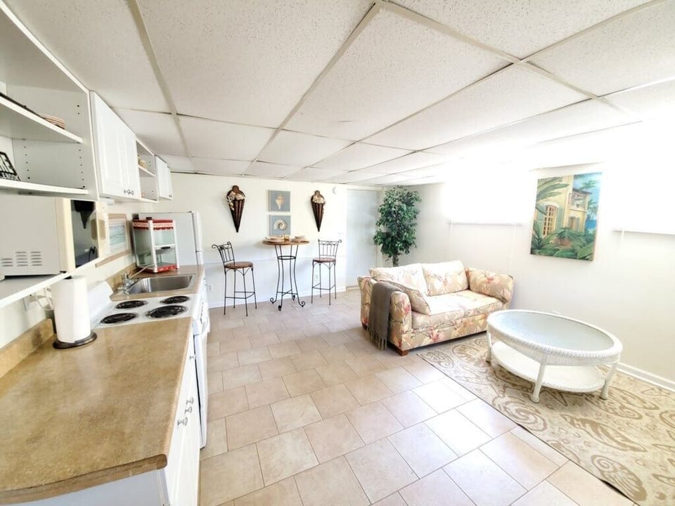 House, Multiple Beds, Pool Access, Beach View | Living area | 40-inch flat-screen TV with cable channels, TV