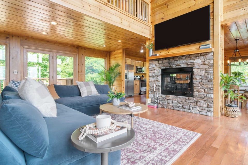 House (5 Bedrooms) | Interior