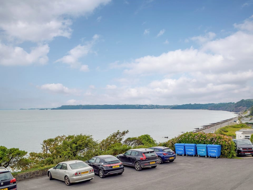 Surrounding area | Waters Edge, Amroth