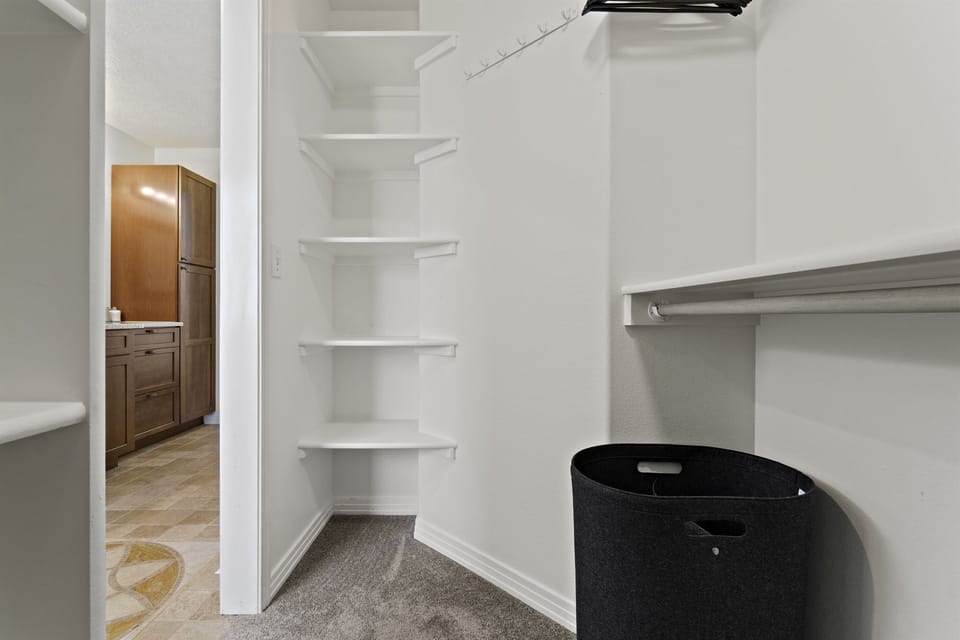 Walk in closet