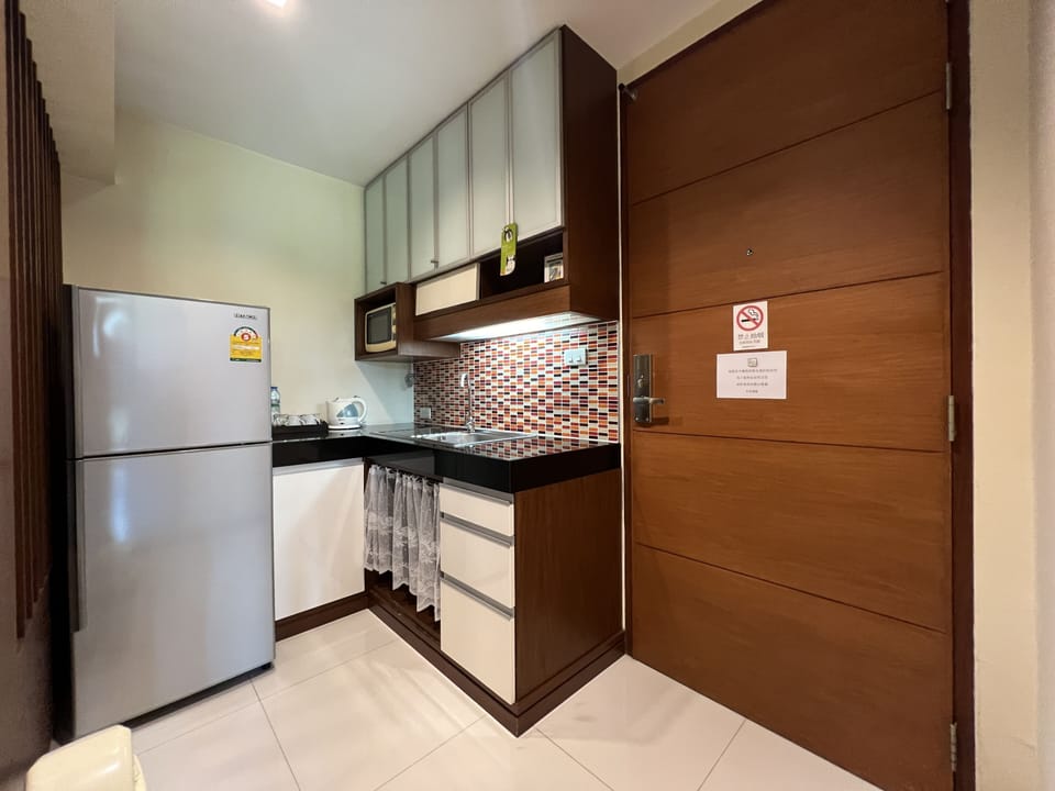 Exclusive Room, 1 Bedroom | Private kitchen