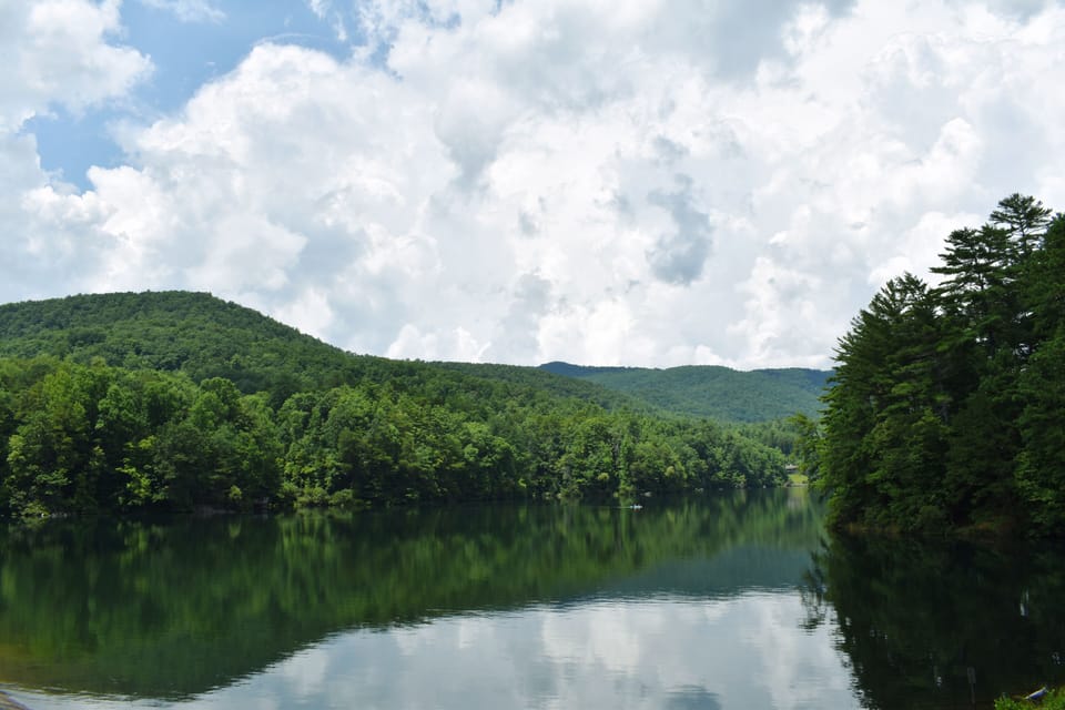 Lake Unicoi (10 minutes from cabin).