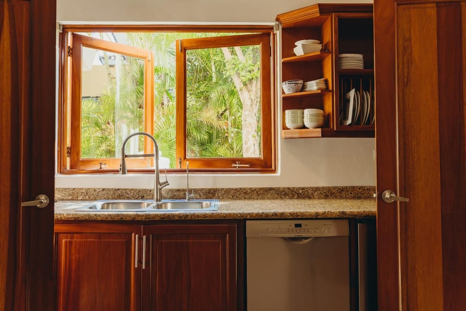 Casamado - Beach villa with pool, hot tub, breakfast service & golf cart (3341)