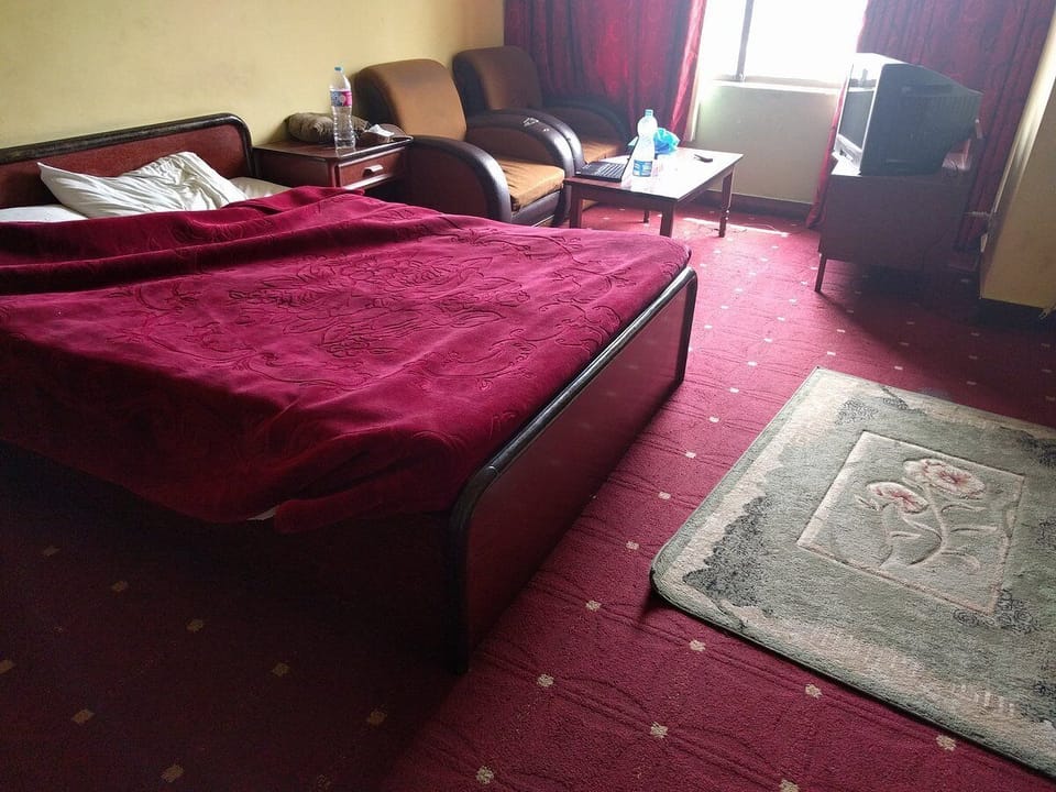Double Room | Laptop workspace, WiFi (free)
