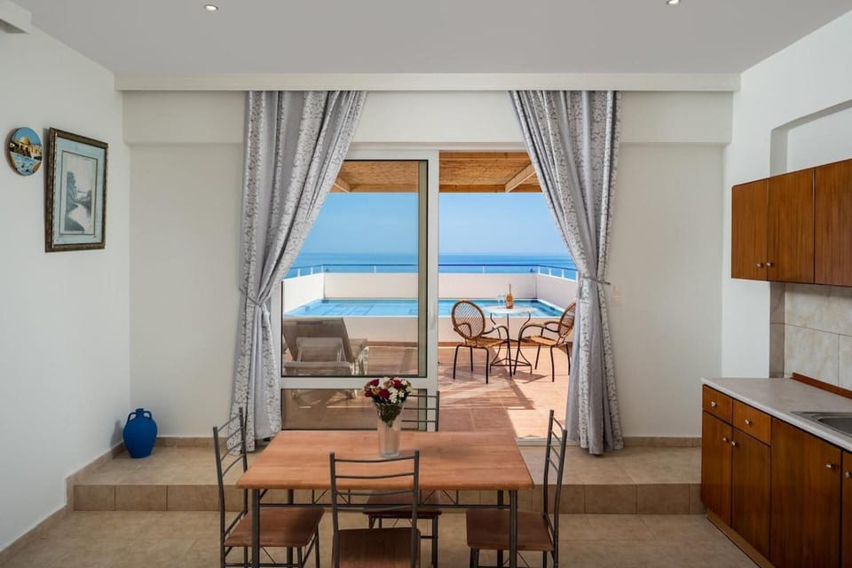 Apartment | Dining