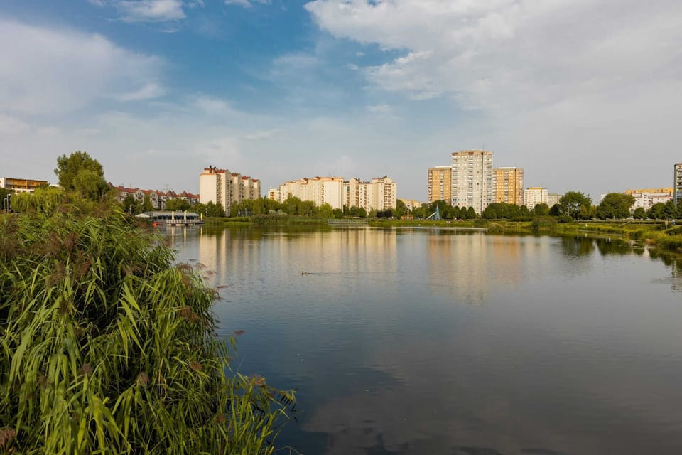 Enjoy easy access to the city's attractions from this well-located building. 