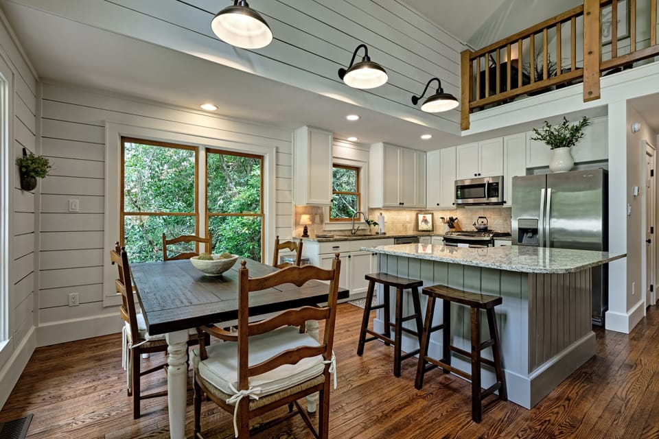 Dining/Kitchen