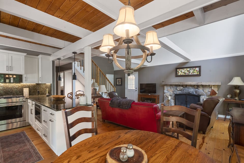Dining to Livingroom