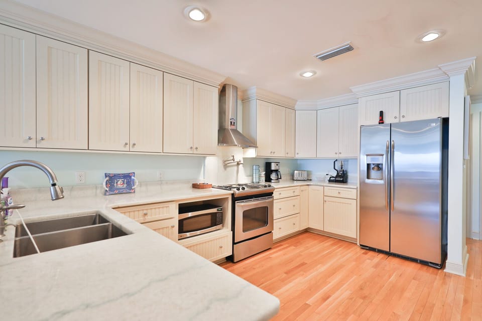 Fully stocked kitchen.