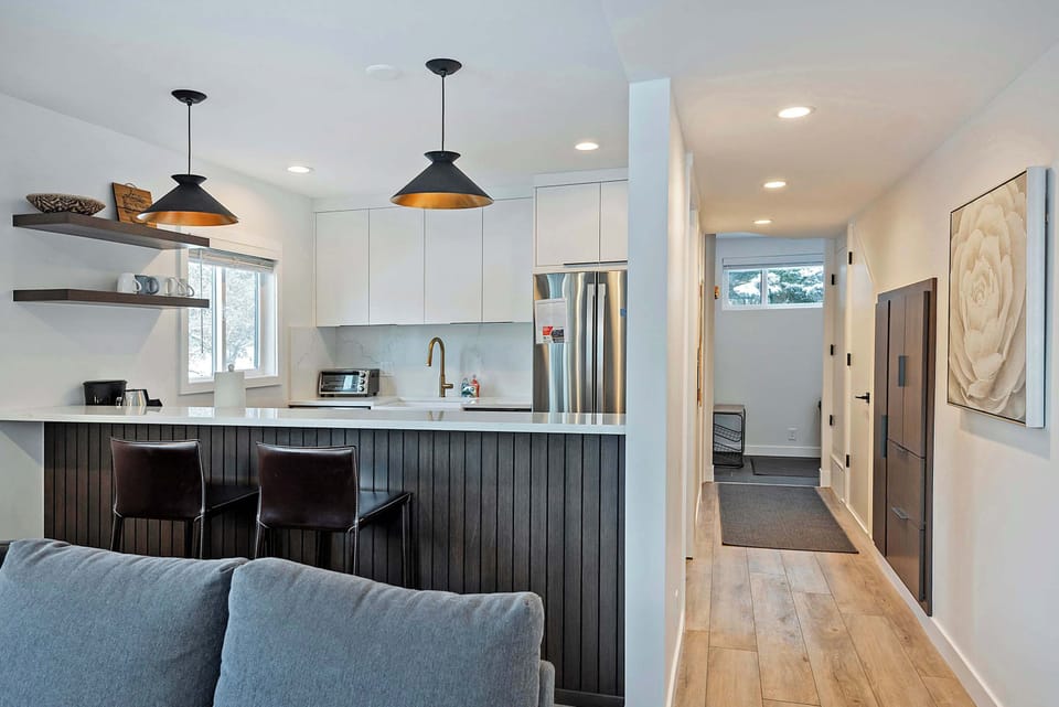 Kitchen: Recently remodeled in October of 2024, drip coffee maker, toaster, Crockpot, blender, cooking utensils, tableware