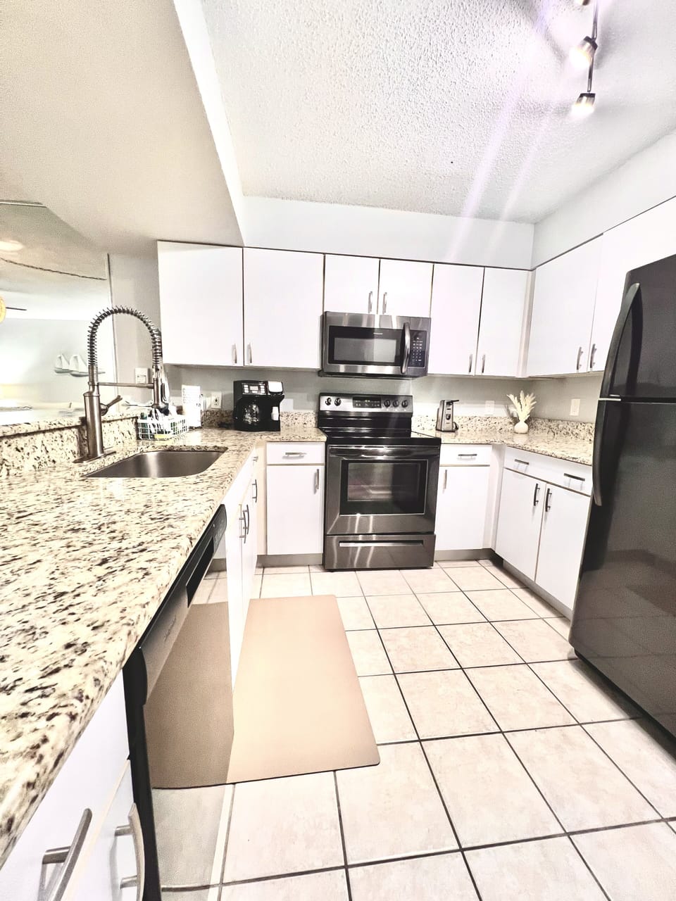 Full equipped Kitchen