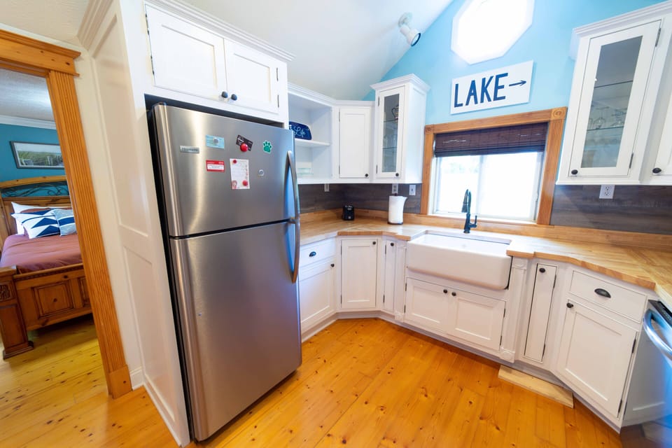 Custom Designed Kitchen | Stocked with all kitchen basics | Ready to cook in!